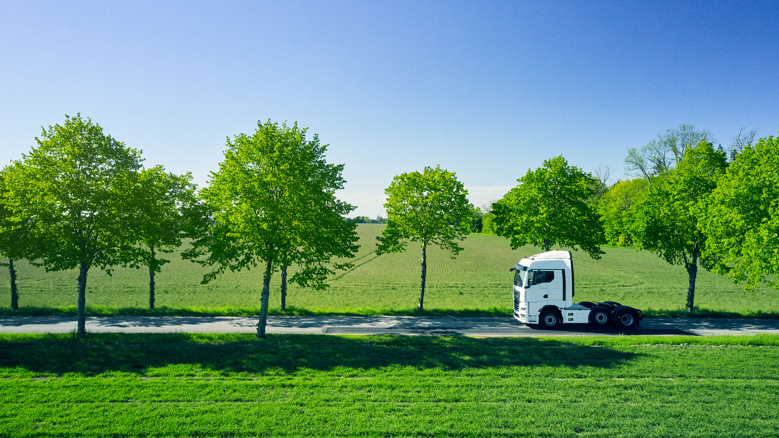 20260519 Man Drone Truck Driving 0251